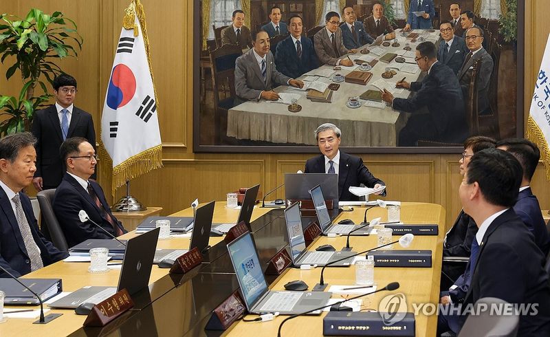 본회의 주재하는 신현송 한국은행 총재 (출처=연합뉴스)