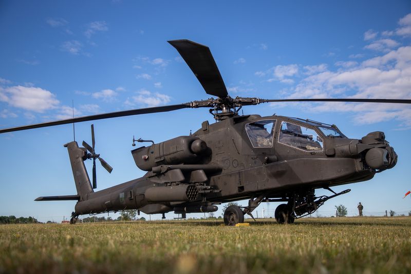 지난달 28일 폴란드 키예보에서 촬영된 AH-64 '아파치' 공격 헬리콥터.EPA연합뉴스