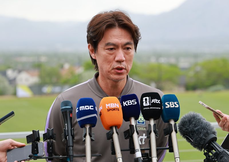 홍명보 대한민국 축구대표팀 감독이 29일(현지시간) 미국 유타주 헤리먼에 위치한 자이언스뱅크 트레이닝센터에서 인터뷰를 하고 있다.뉴스1