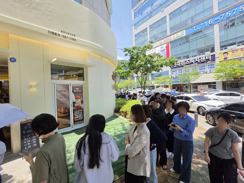 스벅 5&middot;18 탱크데이 논란 이후 광주에 찾아 온 변화 "덕분에.."