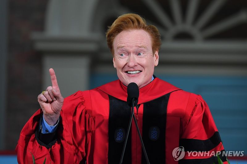 [특파원 시선] "28대 3으로 지고 있다면"…美졸업식 빛낸 '인생 전술' (출처=연합뉴스)