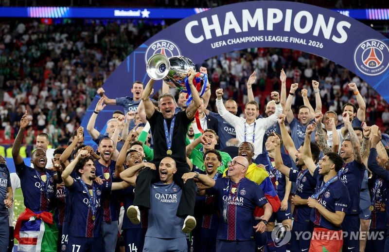 UCL 우승을 기뻐하는 PSG 선수들 (출처=연합뉴스)