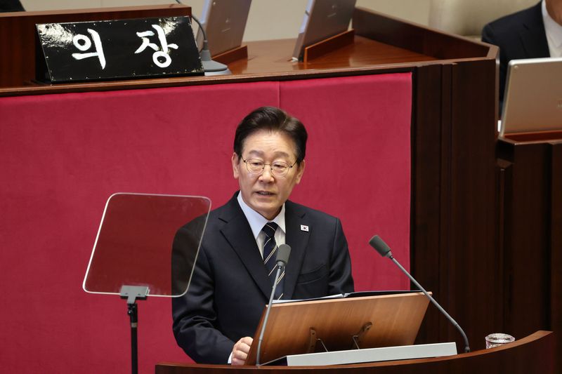 이재명 대통령이 2일 서울 여의도 국회 본회의장에서 중동 사태 대응 등을 위한 추가경정예산안에 대한 시정연설을 하고 있다. 2026.4.2 ⓒ 뉴스1 국회사진기자단
