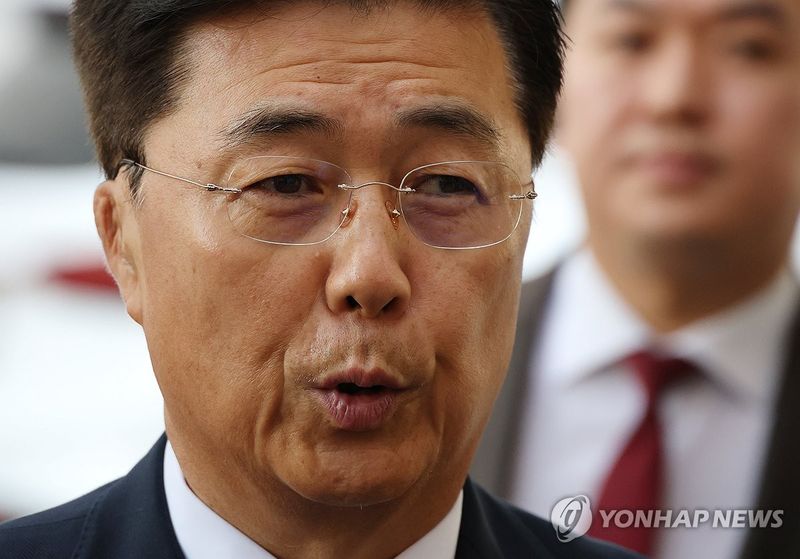 특검 출석하며 질문에 답하는 홍장원 전 국정원 차장 (출처=연합뉴스)