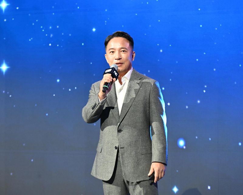 [부산=뉴시스] 윤정민 기자 = 김택진 엔씨소프트 최고경영자(CEO) 겸 최고창의력책임자(CCO)가 13일 오전 부산 벡스코에서 열린 엔씨 '지스타 2025' 오프닝 세션에서 인사말을 하고 있다. 2025.11.13. alpaca@newsis.com