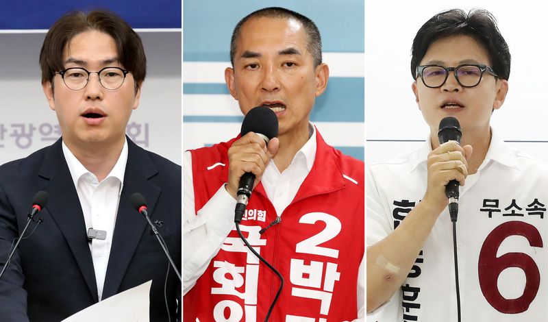 부산 북구갑 국회의원 후보들이 지난 1일 기자회견을 열고 지지를 호소하고 있다. 이날 부산시의회 브리핑룸에서 기자회견하는 하정우 더불어민주당 후보(왼쪽부터), 북구 선거사무소에서 기자회견하는 박민식 국민의힘 후보, 북구 선거사무소에서 기자회견하는 한동훈 무소속 후보. 뉴스1