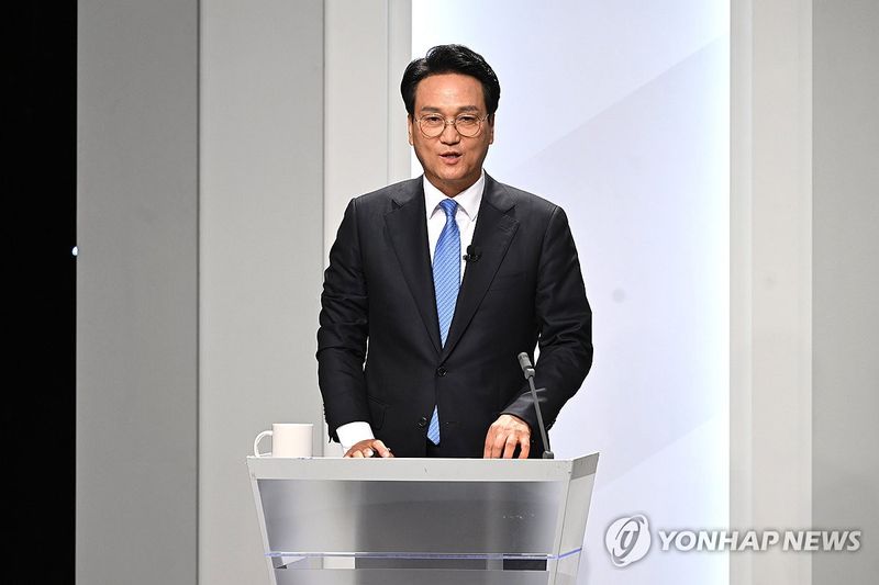 토론회 참석한 안민석 후보 (출처=연합뉴스)