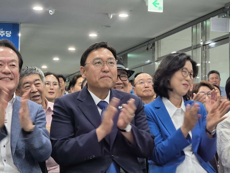세종시장 당선인 조상호, 누군지 알고보니 故 이해찬의..
