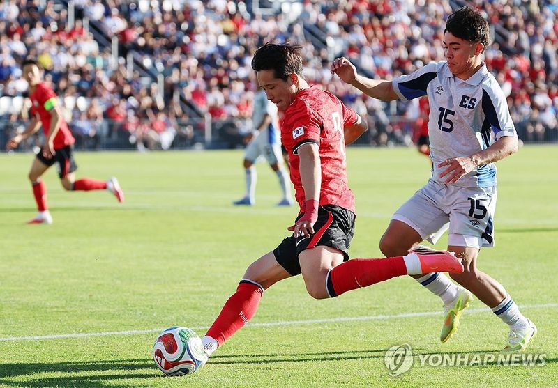 슛하는 이태석 (출처=연합뉴스)