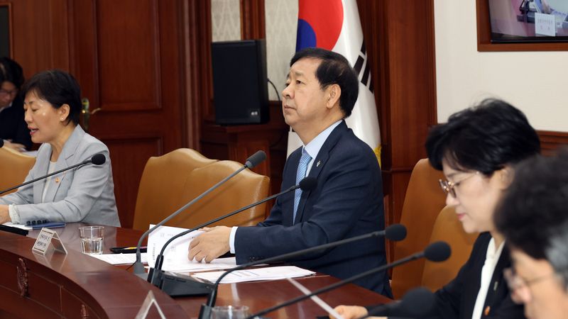 구윤철 부총리 겸 재정경제부 장관이 5일 서울 종로구 정부서울청사에서 열린 경제관계장관회의에서 발언하고 있다. 사진=서동일 기자