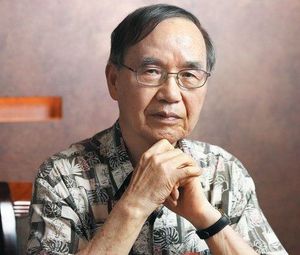 저자인 김충남 박사. 안동고와 육사, 서울대 대학원을 졸업했고 '대통령과 국가경영: 이승만에서 김대중까지'(2006년)를 포함해 30여권의 저서를 펴냈다.