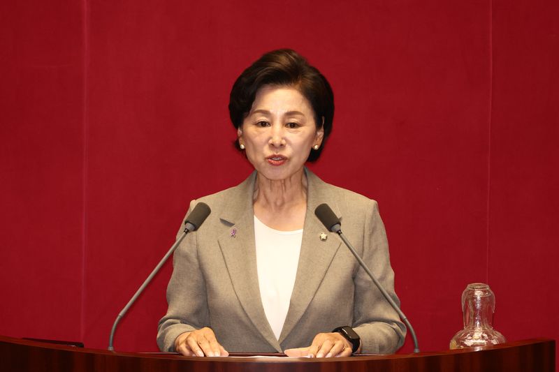 [서울=뉴시스] 고승민 기자 = 남인순 신임 국회부의장이 5일 서울 여의도 국회에서 열린 본회의에서 당선인사를 하고 있다. 2026.06.05. kkssmm99@newsis.com