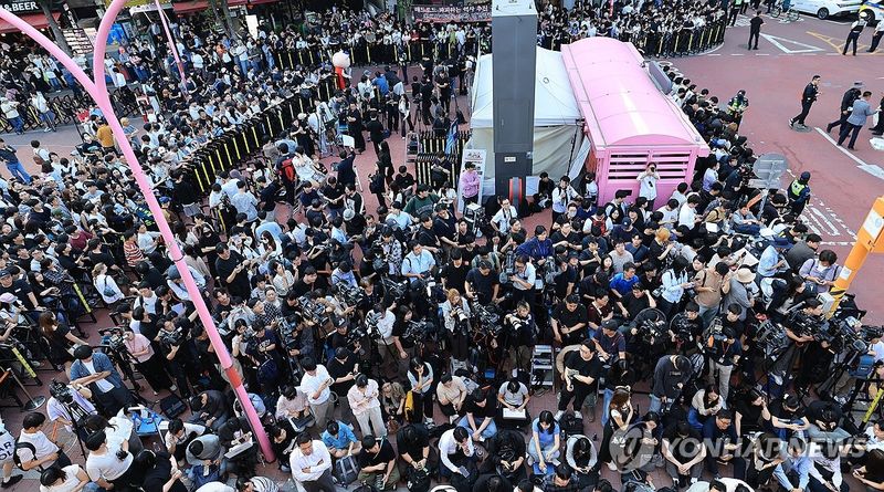 젠슨 황을 향한 관심 (출처=연합뉴스)