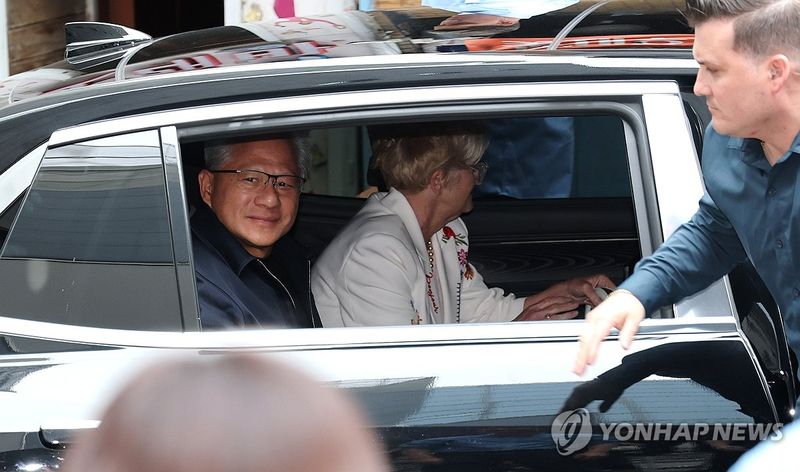 크래프톤 장병규 만나러 온 젠슨 황 (출처=연합뉴스)