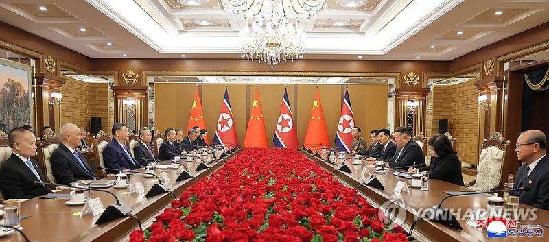 김정은·시진핑 정상회담 진행 (출처=연합뉴스)