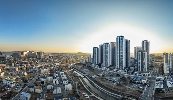 삼성전자 평택캠퍼스에서 바라 본 단지 전경 [사진= 반도건설]