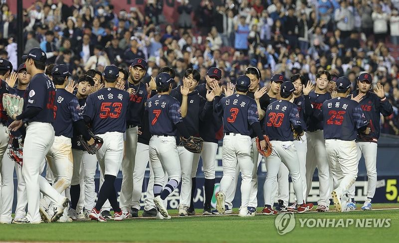 잠실에서 승리 거둔 롯데 (출처=연합뉴스)