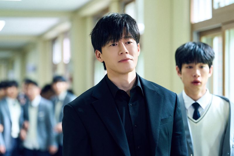 학폭 가해자에 사이다 응징…김무열 '참교육' 넷플릭스 비영어권 1위