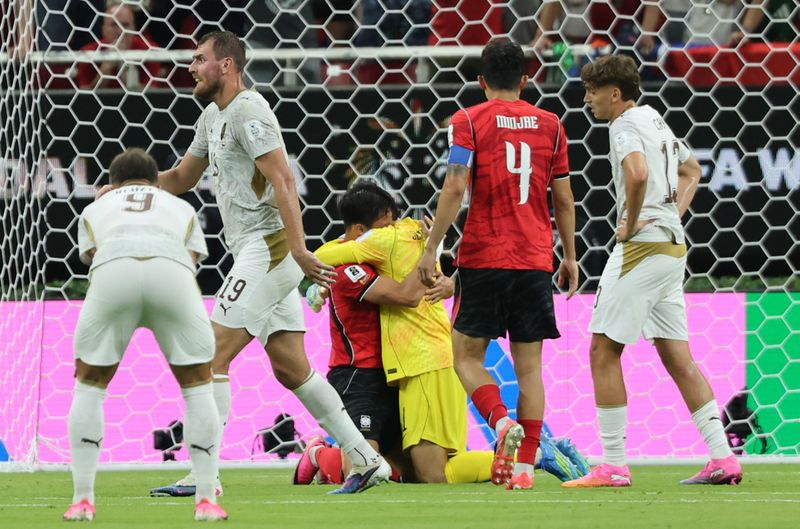 "결단력 보소, 거기서 손흥민 빼다니"… 홍명보 감독의 '후반 교체' 제대로 먹혔다 [2026 월드컵]