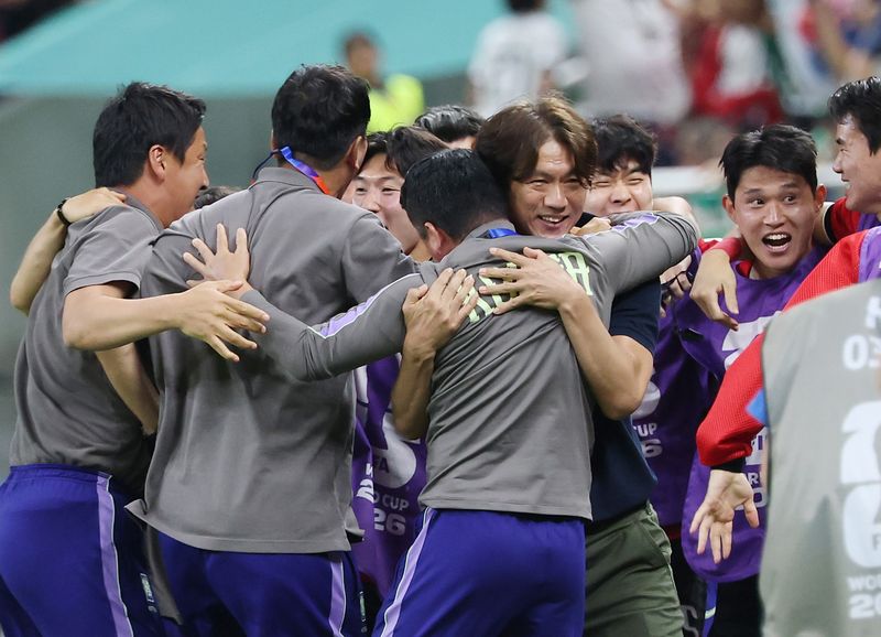 "32강 확률 80% 돌파!" 16년 징크스 깬 홍명보호, 사실상 토너먼트 진출 예약 [2026 월드컵]