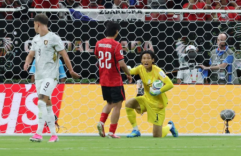 대한민국 축구국가대표팀 김승규가 11일(현지시간) 멕시코 할리스코주 사포판 과달라하라 스타디움에서 열린 2026 북중미 월드컵 A조 조별리그 1차전 대한민국과 체코 경기에서 슈팅을 막아내고 있다. 이날 경기는 대한민국 체코를 상대로 2-1로 승리했다.뉴스1
