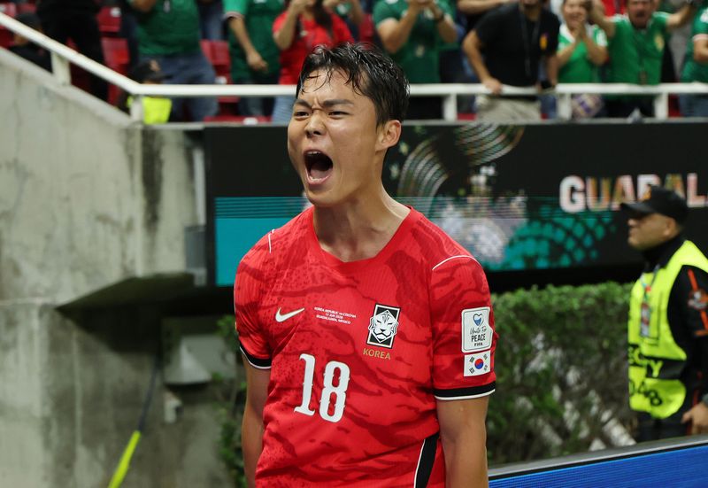 대한민국 축구국가대표팀 오현규가 11일(현지시간) 멕시코 할리스코주 사포판 과달라하라 스타디움에서 열린 2026 북중미 월드컵 A조 조별리그 1차전 대한민국과 체코 경기에서 역전골을 넣고 환호하고 있다. 이날 경기는 대한민국 체코를 상대로 2-1로 승리했다.뉴스1