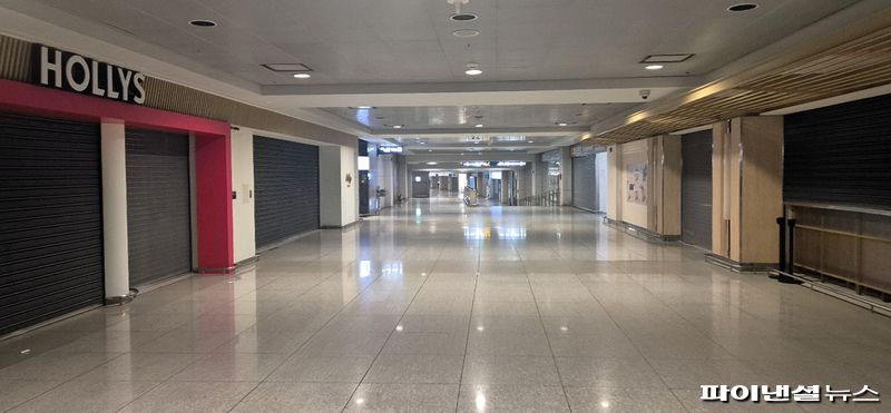 새벽 2시 인천공항서 먹고 자는 노숙인들 만나보니