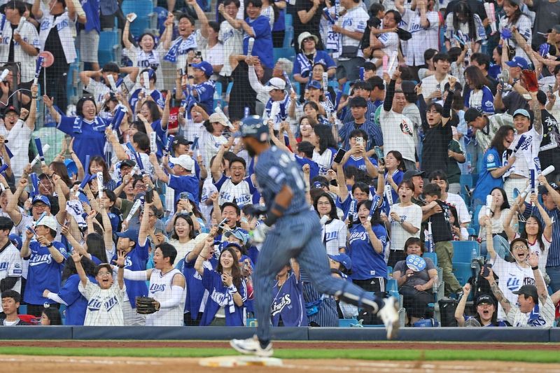 역전 결승 만루 홈런 친 디아즈 (출처=연합뉴스)