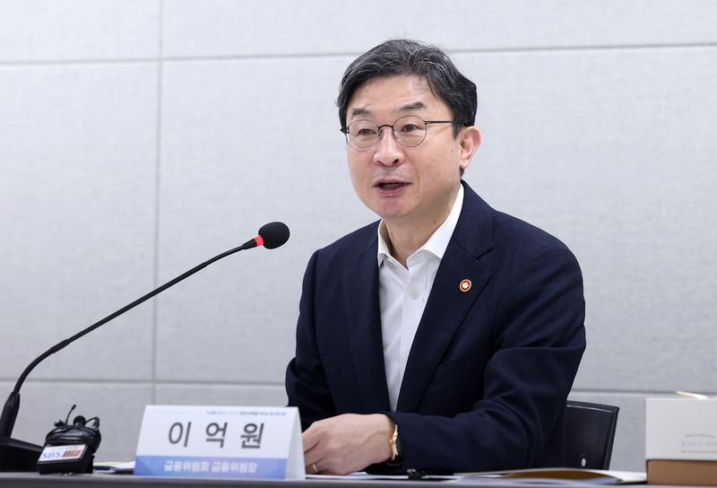 이억원 금융위원장이 14일 서울 종로구 소상공인시장진흥공단 서울전용교육장에서 청년미래적금 언박싱 토크콘서트에서 모두발언을 하고 있다. 2026.5.14 ⓒ 뉴스1 김성진 기자