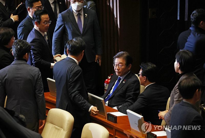 표결 마친 이재명 대표 (출처=연합뉴스)