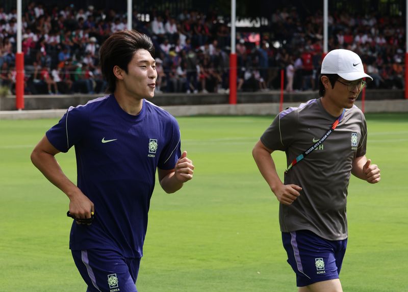 대한민국 축구대표팀 배준호가 6일(현지시간) 멕시코 할리스코 과달라하라에 위치한 '치바스 베르데 바예' 훈련장에서 열린 2026 국제축구연맹(FIFA) 북중미월드컵 피파 커뮤니티 트레이닝(오픈 트레이닝)에서 훈련을 하고 있다. 2026.6.7 ⓒ 뉴스1 임세영 기자