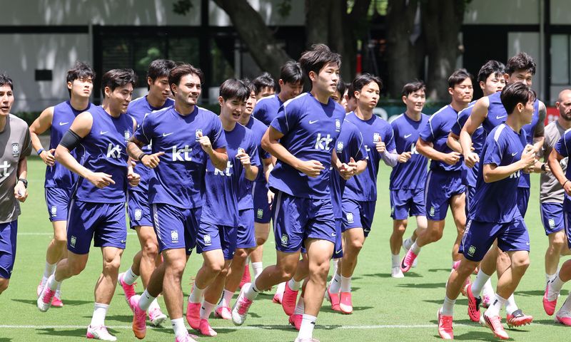 2026 북중미 월드컵에 출전하는 대한민국 축구 국가대표팀 선수들이 15일(현지시간) 멕시코 과달라하라 인근 사포판에 위치한 베이스캠프 훈련장 치바스 바예 베르데에서 훈련을 하고 있다.뉴스1