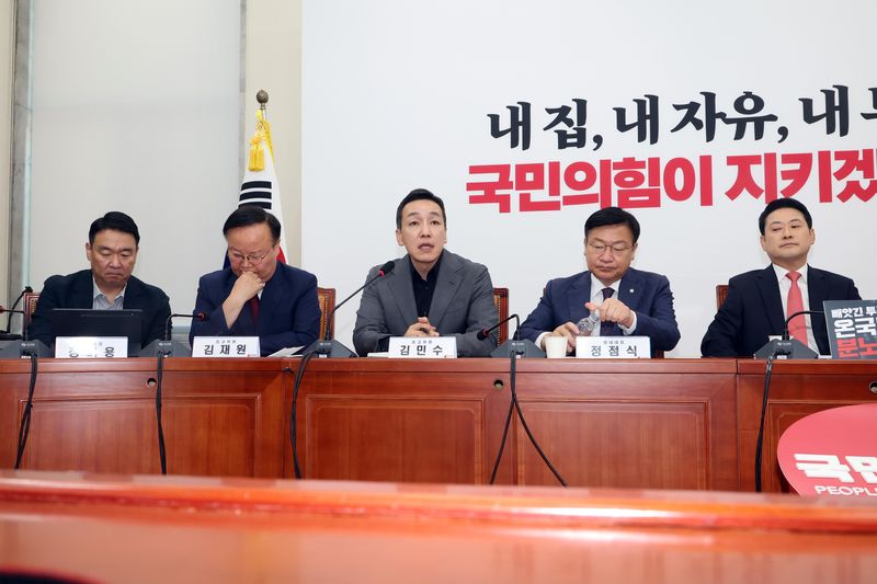 김민수 국민의힘 최고위원이 15일 여의도 국회에서 열린 최고위원회의에서 발언을 하고있다. 사진=박범준 기자