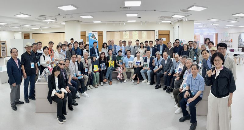 '코리아 매거진 데이' 전시회 단체사진 (한국잡지협회 제공)