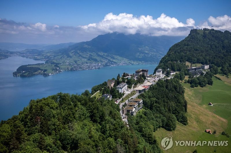 미국과 이란의 종전 양해각서 서명식이 열린다고 알려졌던 스위스 뷔르겐슈토크 풍경.연합뉴스
