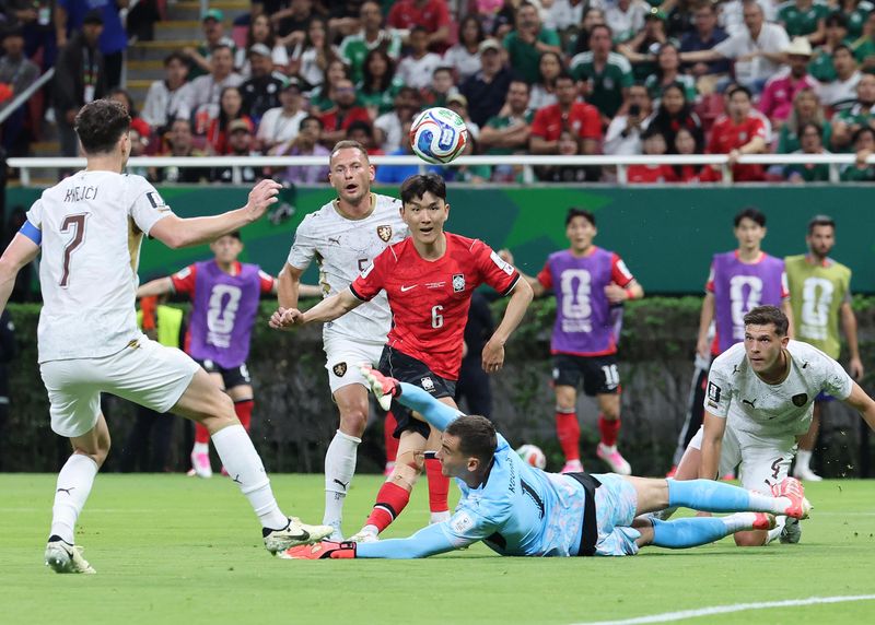 대한민국 축구국가대표팀 황인범이 11일(현지시간) 멕시코 할리스코주 사포판 과달라하라 스타디움에서 열린 2026 북중미 월드컵 A조 조별리그 1차전 대한민국과 체코의 경기에서 동점골을 넣고 있다. 2026.6.12 ⓒ 뉴스1 임세영 기자