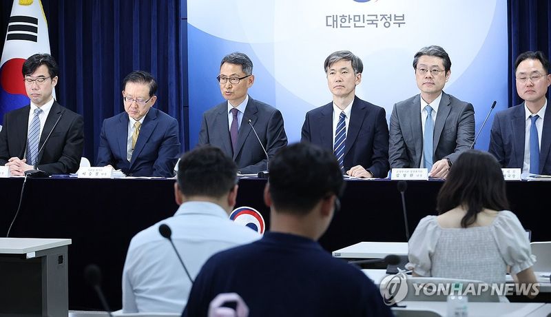 공공기관 경영평가 결과 발표하는 허장 차관 (출처=연합뉴스)