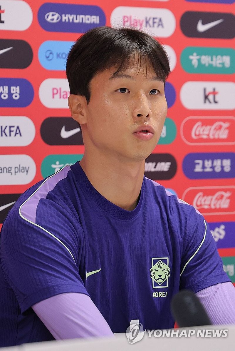 멕시코전 다음날 기자회견하는 엄지성 (출처=연합뉴스)