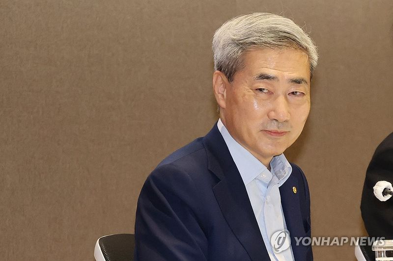 미소 보이는 신현송 한은총재 (출처=연합뉴스)