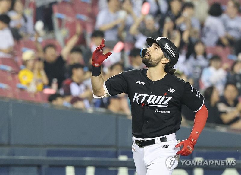 힐리어드 '투런포!' (출처=연합뉴스)