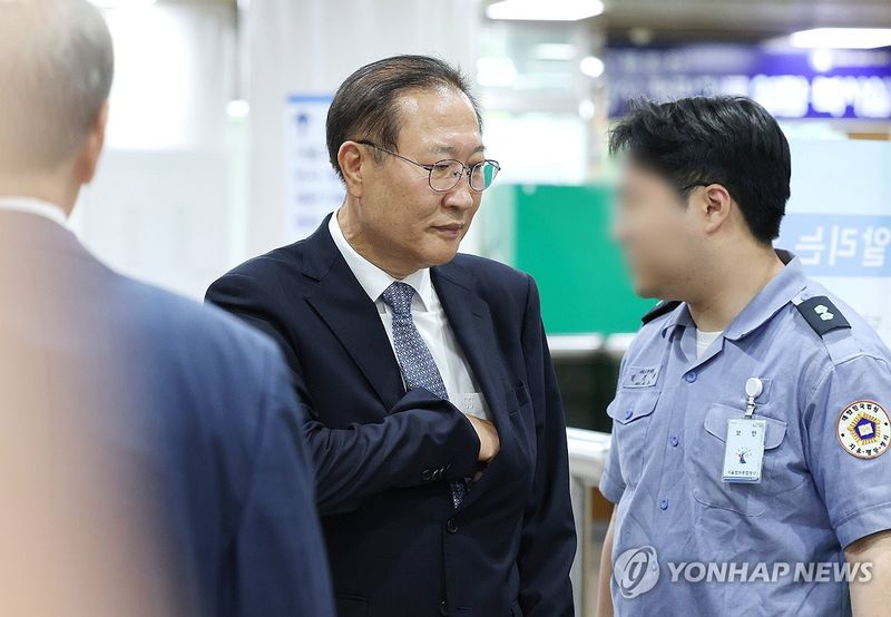 법정으로 향하는 박성재 전 법무부 장관 (출처=연합뉴스)