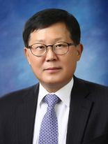 윤학섭 대표