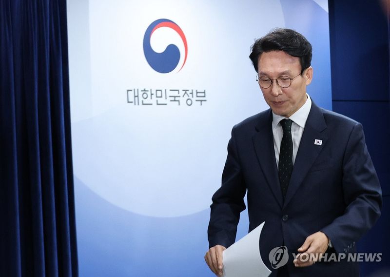 검찰개혁 관련 현안 브리핑 마친 김민석 국무총리 (출처=연합뉴스)