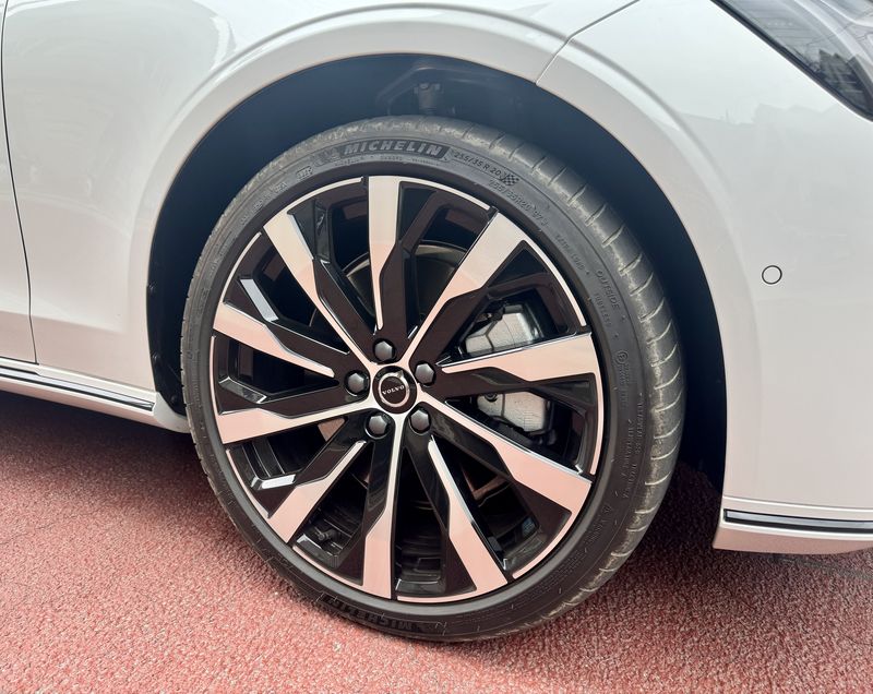 볼보 S90 B5 울트라. 사진=김동찬 기자.