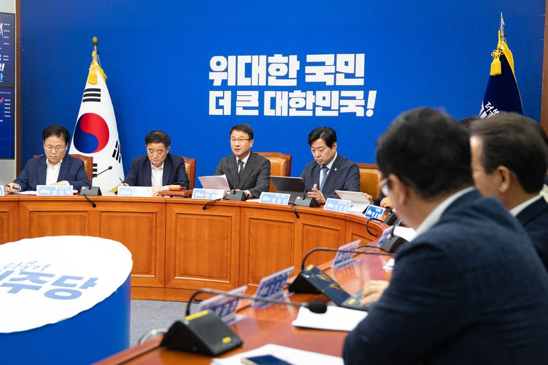 한병도 더불어민주당 당대표 직무대행 겸 원내대표가 29일 서울 여의도 국회에서 열린 최고위원회의에서 모두 발언을 하고 있다. 2026.6.29 ⓒ 뉴스1 유승관 기자