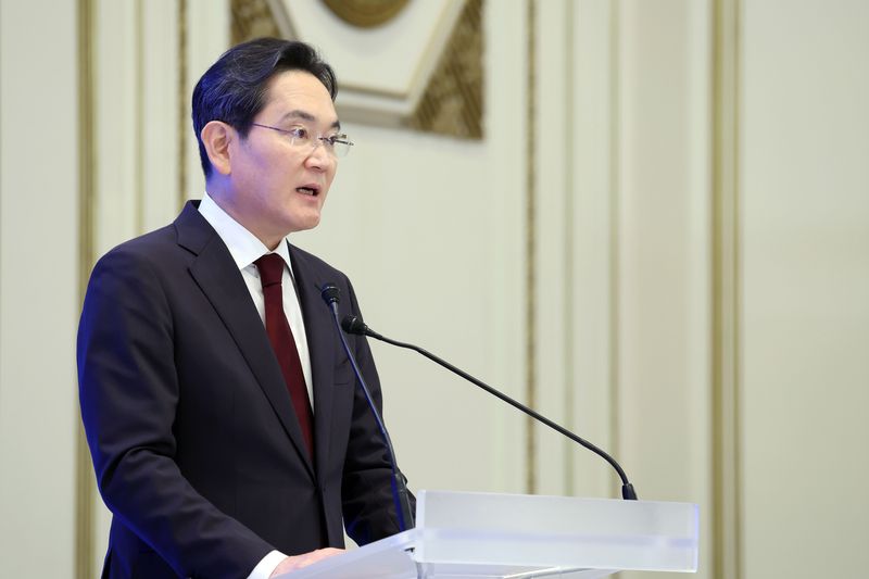 [서울=뉴시스] 조성봉 기자 = 이재용 삼성전자 회장이 29일 청와대 영빈관에서 열린 ‘대한민국 대도약 3대 메가프로젝트 국민보고회’에서 투자 계획 발표를 하고 있다. 2026.06.29. suncho21@newsis.com
