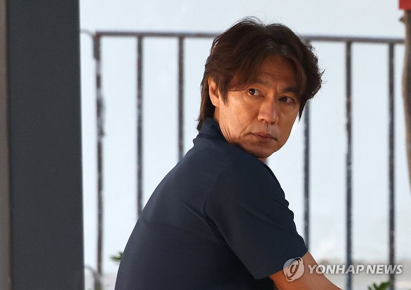 기자회견 기다리는 홍명보 감독 (출처=연합뉴스)