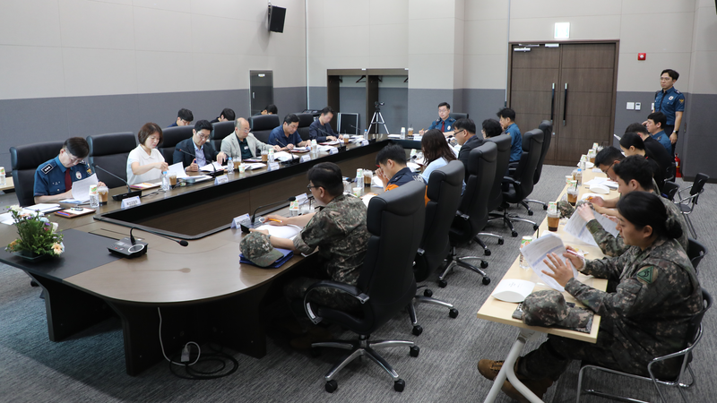 울산경찰청은 30일 울산 울주군 삼남읍에 위치한 유에코(UECO)에서 방사능 테러 발생 시 관계기관 간의 유기적인 공조와 대응 역량 강화를 위한 ‘2026년 방사능테러대응 관계기관 합동 도상훈련’을 실시했다. 울산경찰청 제공