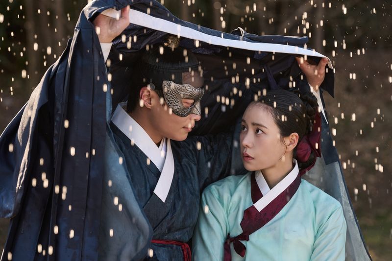 SBS '멋진 신세계' 속 허남준과 임지연.