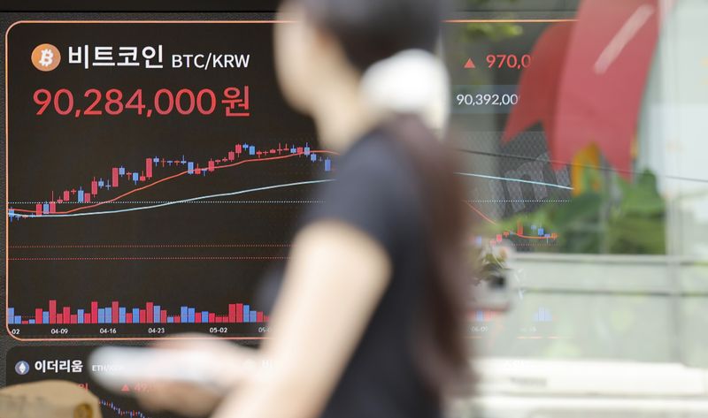 7월 코인 거래대금 '연중 최저치'…'클래리티 액트'만 본다  